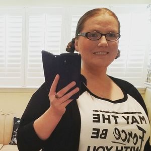 Meet your Posher, Hallie-ann